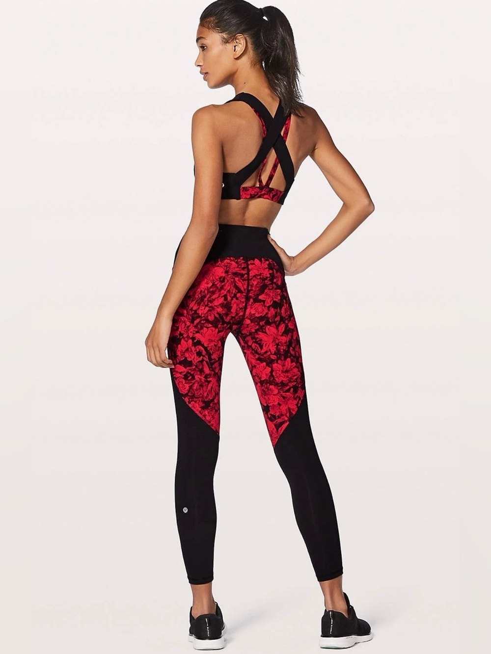 Lululemon Train Times Fast Pace Pant Special Edition 25"
Carminetrue Red Black